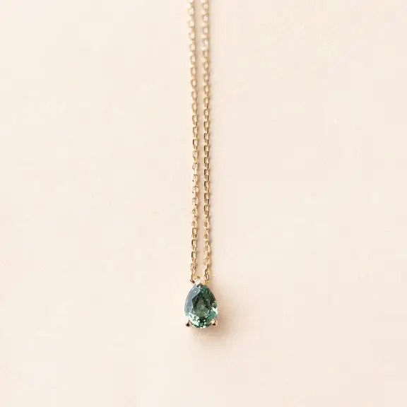 Collier saphir vert poire en or jaune