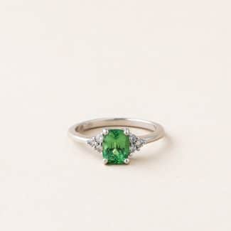 Bague grenat tsavorite diamants Eléonore - or blanc : platine - grenat tsavorite et diamants