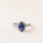 Bague Eugénie - platine - saphir ovale et diamants