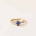 Bague Halo tanzanite - or jaune - pavage diamants