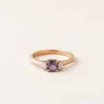 Bague saphir rose diamants baguettes, Julie -or rose - Saphir vieux rose et diamants
