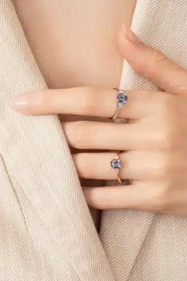 Bague spinelle lavande et bague spinelle bleu lavande et diamants de la collection Jeanne de Charles Arteon Joaillerie