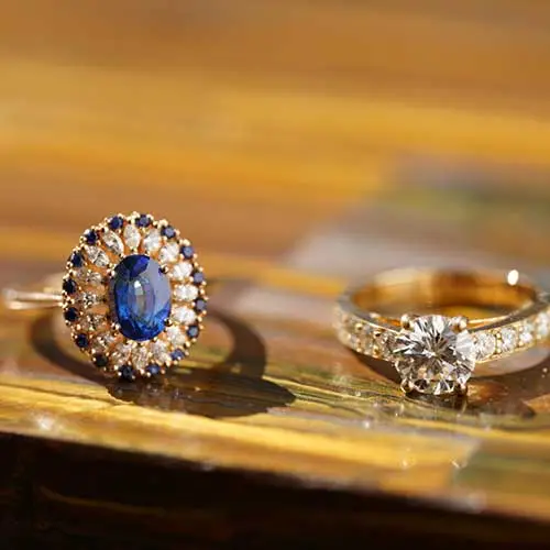 Bijoux sur-mesure : Bague saphir et diamants et Solitaire diamants