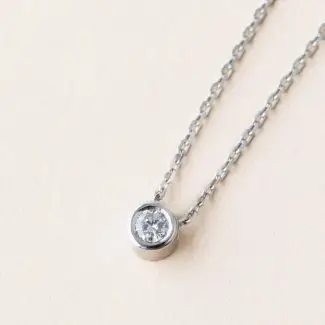 Collier le serti clos Diamant or blanc