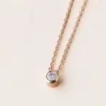 Collier le serti clos Diamant 0.10 carat or rose