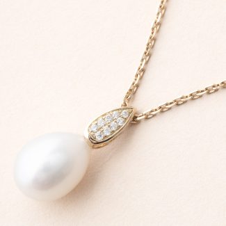 Pendentif Tahiti : Perle claire avec bélière sertie de Diamants