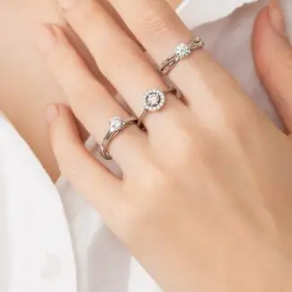 Solitaires or blanc et diamants