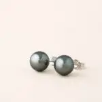 Boucles d'oreilles perle de Tahiti, perle de culture grise de Charles Arteon Joaillerie