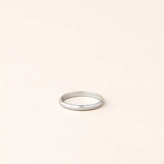 Alliance femme demi jonc 2,5 mm or blanc et homme - charles arteon joaillerie