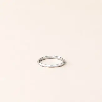 Alliance jonc bombé 2 mm or blanc - homme et femme - charles arteon joaillerie
