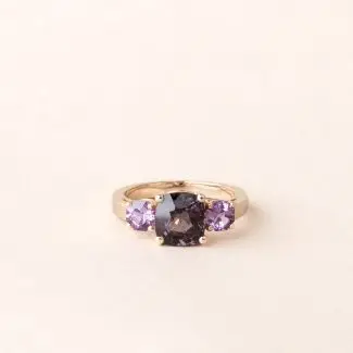 Bague spinelles et saphir en or rose - modèle Esmeralda de Charles Arteon Joaillerie