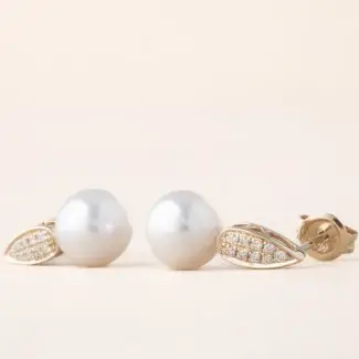Boucle d'oreille perle et diamant - flore perle diamant