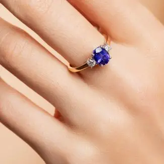 Bague Manon - tanzanite portée