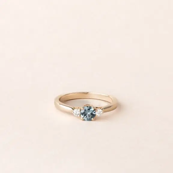 bague saphir teal et diamants or jaune - Eden