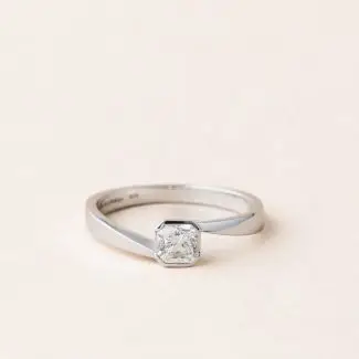 Bague solitaire diamant en or blanc 750 - modèle Solitaire Annie de Charles Arteon Joaillerie