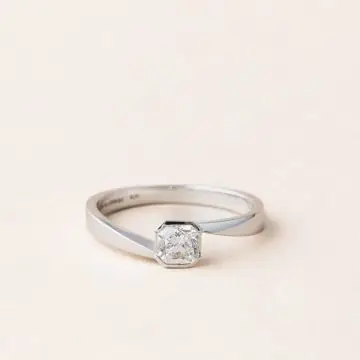 Bague solitaire diamant en or blanc 750 - modèle Solitaire Annie de Charles Arteon Joaillerie