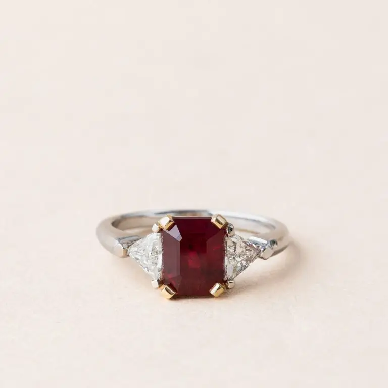 Bague Haute Joaillerie rubis diamants