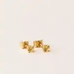 Boucles d'oreilles saphir jaune sur or jaune - clous / puces
