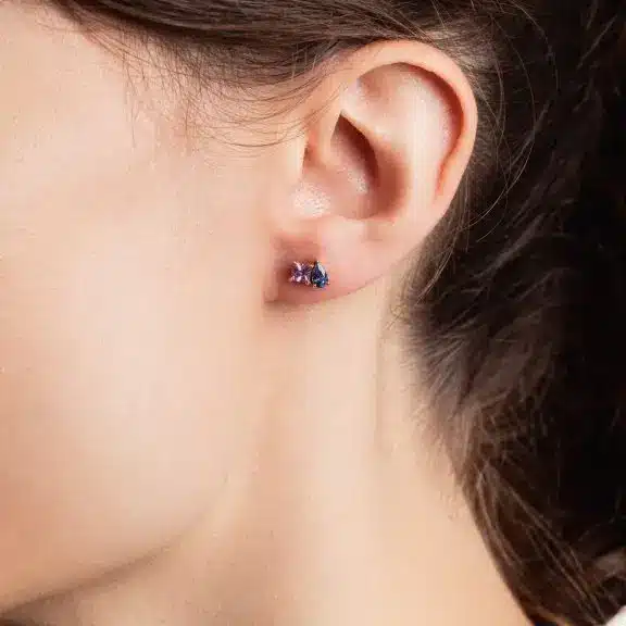 Collection capucine boucle d'oreille saphirs bleu et rose