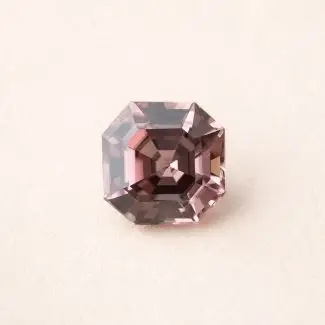 Zircon rose du Mozambique de 3,7 carats