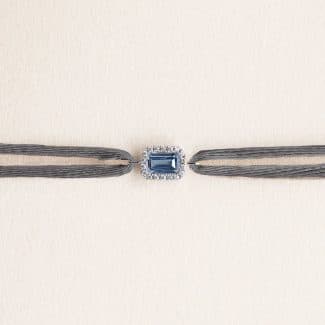 Bracelet cordon diamant Ory - Topaze blue london - Or blanc 750 millièmes ou Platine 950 millièmes recyclé - bracelet petit modèle cordon gris foncé