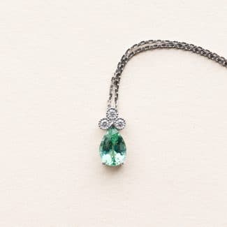 Collier tourmaline lagon diamants perlé en or blanc / platine - de Charles Arteon Joaillerie