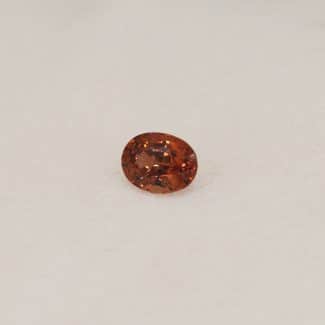 Grenat malaya de Tanzanie - 2,01 ct -packshot - Charles Arteon Joaillerie