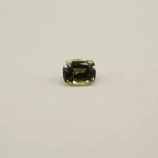 Saphir vert - coussin rectangulaire - 1,37 carat - Charles Arteon Joaillerie