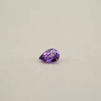 Saphir violet - poire - 0,75 carat - Charles Arteon Joaillerie