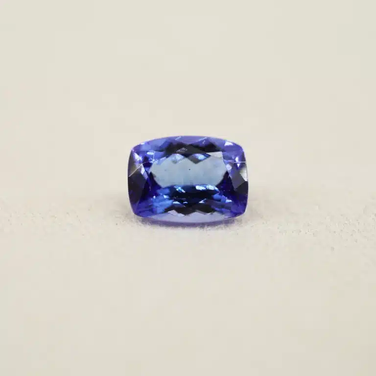 Tanzanite coussin rectangulaire de 4,15 ct - Charles Arteon Joaillerie