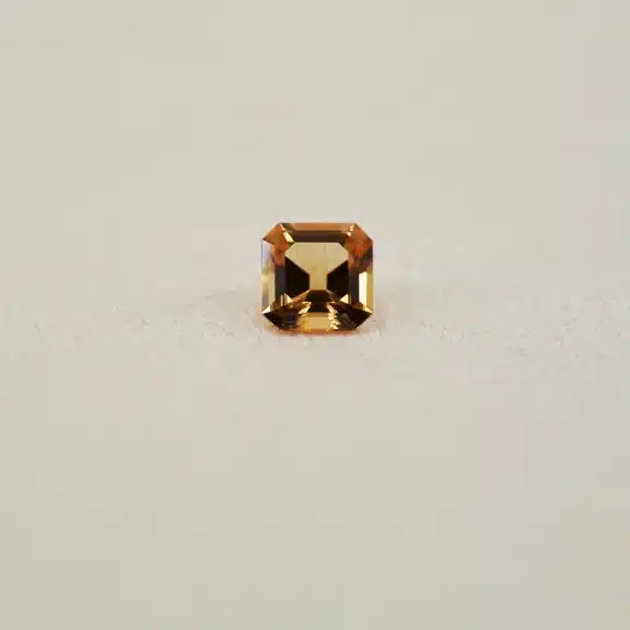 Topaze impériale taille asscher de 1,17ct - Brésil - Charles Arteon Joaillerie