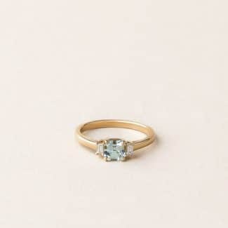 Bague aigue-marine et diamants - or jaune - modèle Julie de Charles Arteon Joaillerie