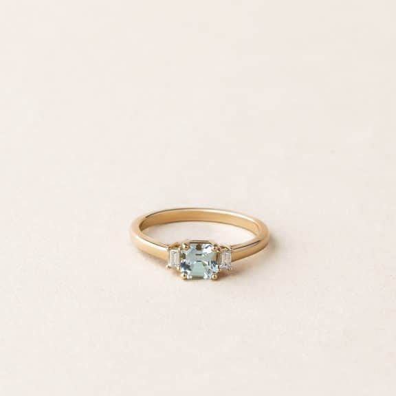 Bague aigue-marine et diamants - or jaune - modèle Julie de Charles Arteon Joaillerie