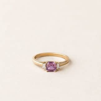 Bague saphir rose et diamants - or jaune - modèle Julie de Charles Arteon Joaillerie
