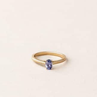 Bague solitaire saphir ovale - or jaune - Solitaire de Charles Arteon Joaillerie