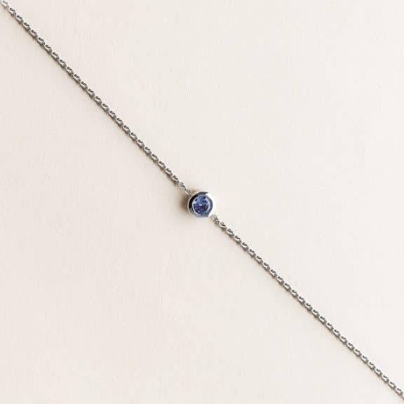 Bracelet tanzanite serti clos - or blanc - modèle Serti clos de Charles Arteon Joaillerie