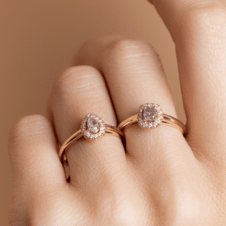 Bagues diamant rose entourages diamants blancs portées - Or rose - Charles Arteon Joaillerie